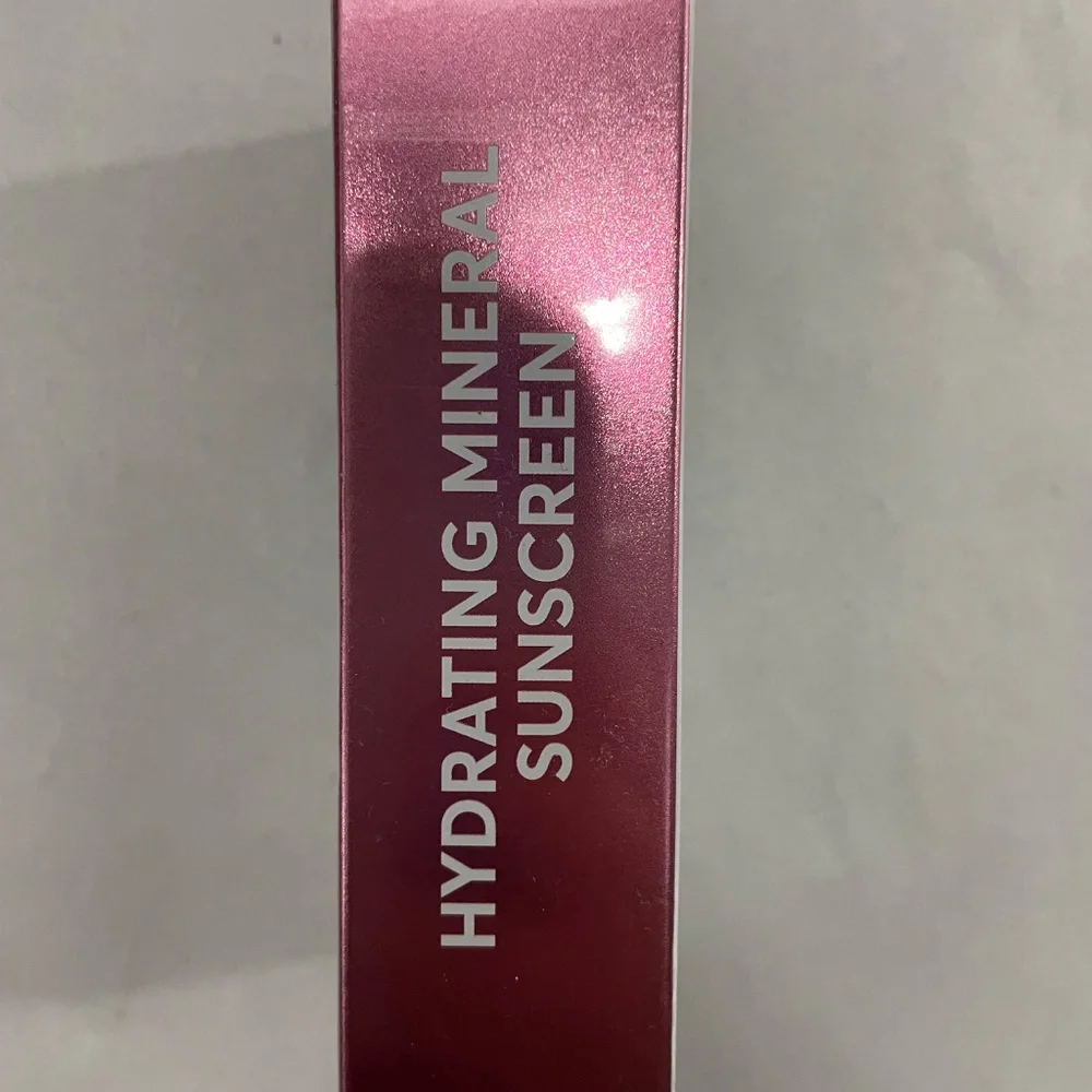 ECO Finest Broad Spectrum SPF50 Hydrating Sheer Sunscreen 50 1.7‎ oz